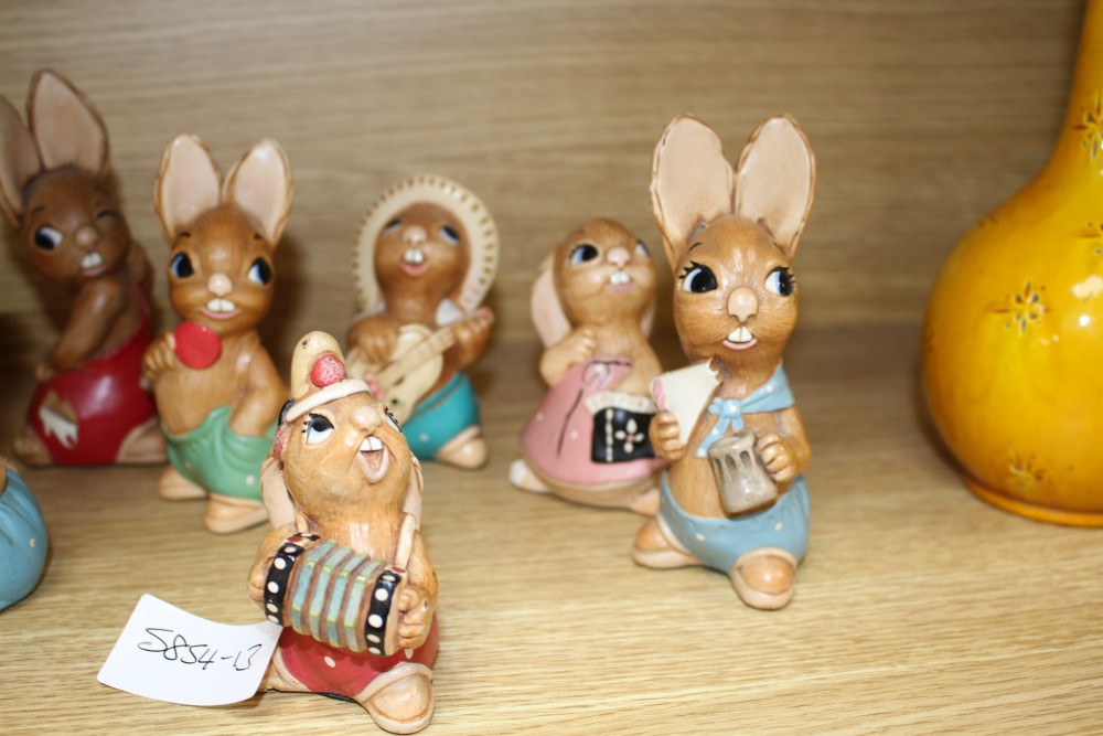 Eleven assorted Pendelfin rabbits and a piano